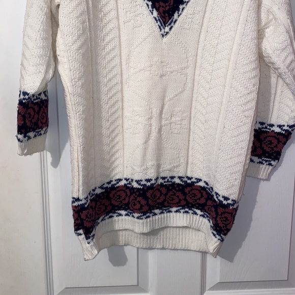 Vintage Grace Rose Knit Sweater - Picture 6 of 9